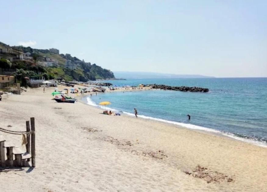 Casa Di Giorgio-Fronte Spiaggia Pizzo  Eksteriør bilde